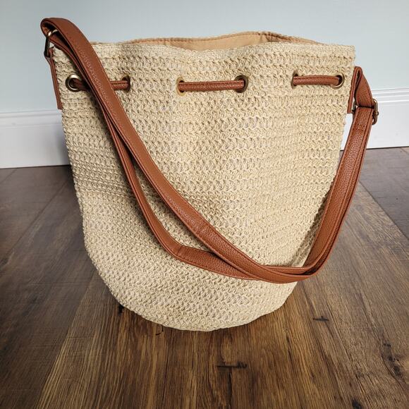 Montce Tan Beige Brown Bucket Bag Adjustable Leather Strap Purse - Picture 2 of 16